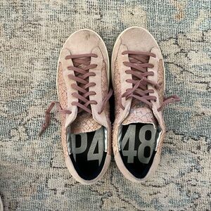 P448 sneakers
Size 39